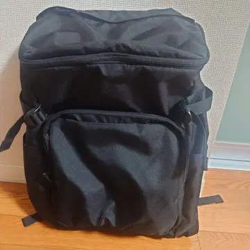 MUJI 어깨 부담을 줄이는 발수 기능 탑재, 위에서 여는 럭색