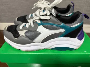 디아도라 diadora WHIZZ RUN 174340B