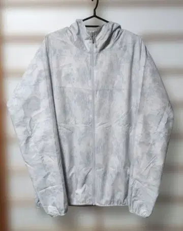 유니클로 포켓터블 후드티