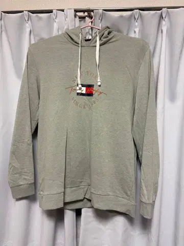 그레이 후드 부착 후드티 로고