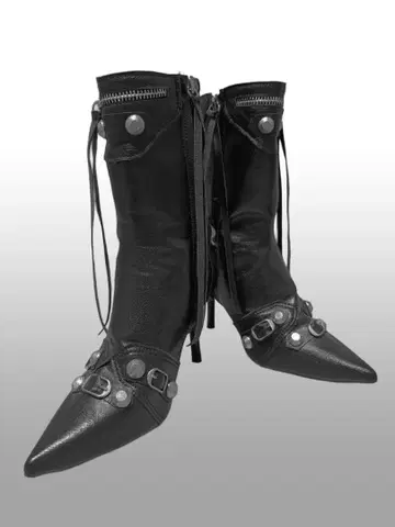 컨디션 최상 스틸레토 숏부츠 슬림 레그 스타일 22.5cm