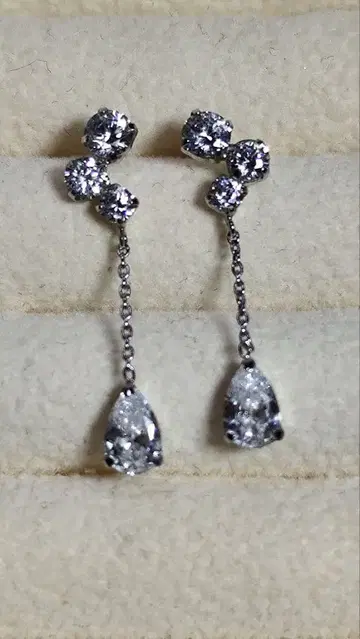 K10WG 엘레강트 드롭형 큐빅 귀걸이