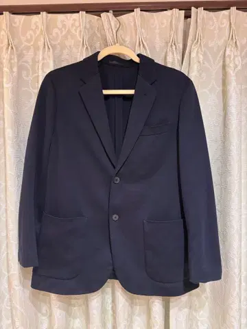 유니클로 테일러드 자켓과 슬랙스 세트