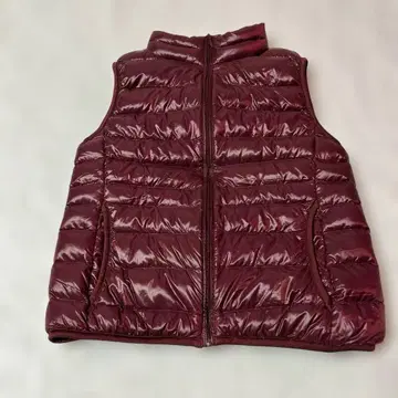 새상품급 UNIQLO 울트라 라이트 다운 베스트 보르도 S