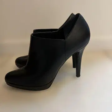 다이애나 블랙 가죽 하이힐 부티