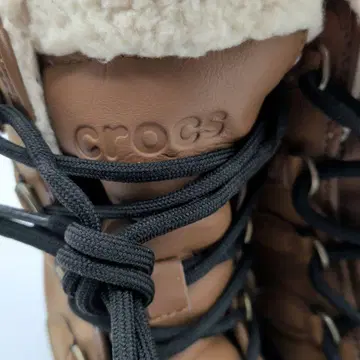 crocs 방수 부츠 브라운