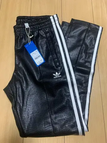 새상품 아디다스 오리지널스 프리미어 인조 가죽 팬츠 L IY2913