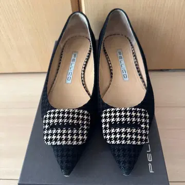 펠리코 아니마 벨벳 하운드투스 플랫 펌프스 블랙 36.5