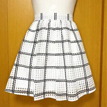 세실 맥비 체크 미니 스커트 시어 화이트