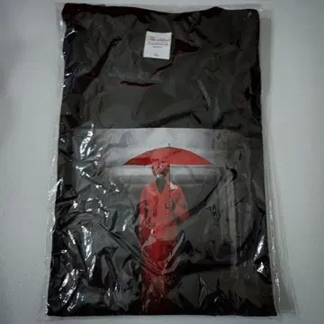 문자화 빨간 우산 남자 빅 실루엣 티셔츠 XL