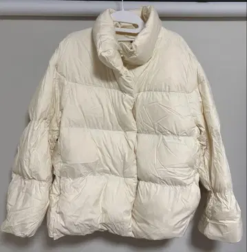 아이보리 화이트 다운 자켓 UNIQLO 유니클로
