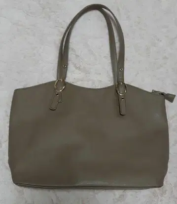 토트백 외부 지퍼 포함 모카