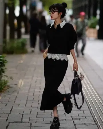 [ 완판템 ] FUKI x TORUGATO 레이스 칼라 맨투맨 셋업