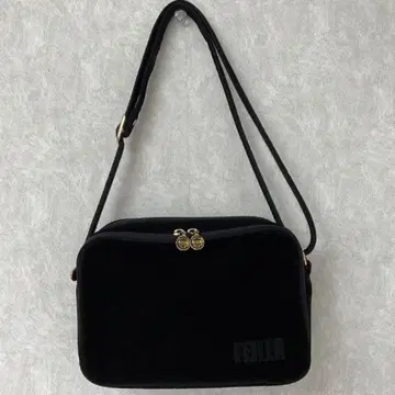페이러 숄더백 블랙