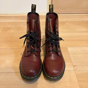 Dr.Martens 닥터마틴 8홀 UK5 체리 레드 부츠