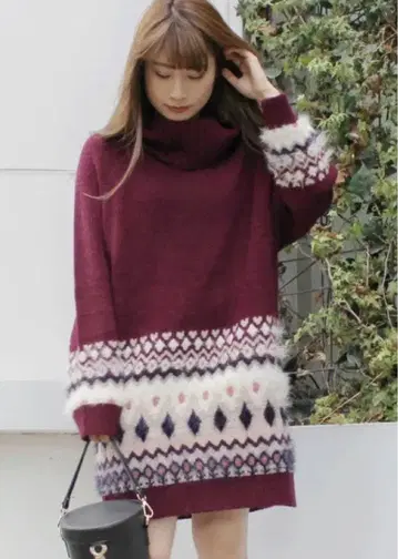 머큐리 듀오 노르딕 무늬 터틀넥 니트