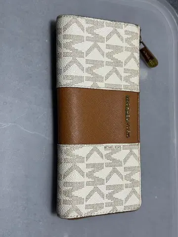 MICHAEL KORS 모노그램 장지갑