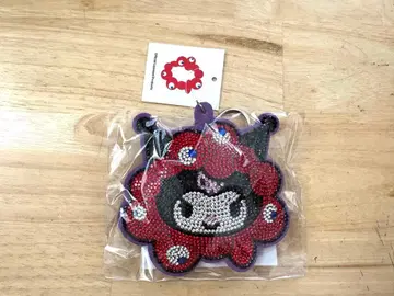 먀쿠먀쿠 산리오 쿠로미 반짝이 가죽 키링 새상품 오사카 만박