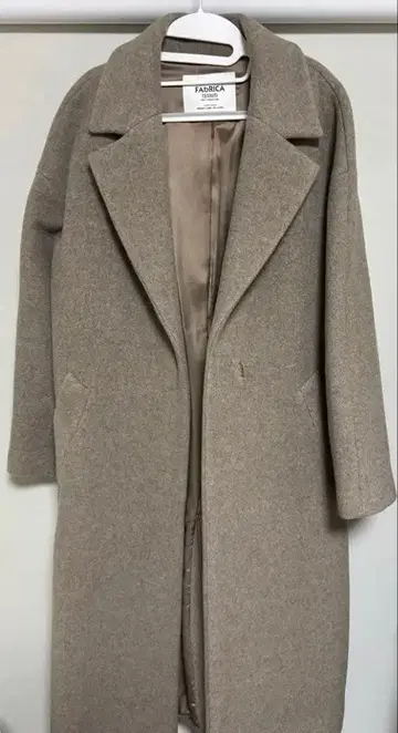 Fabrica 체스터 코트 베이지