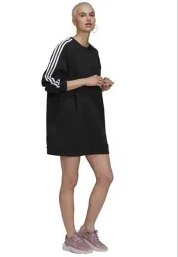 adidas 블랙 미니 원피스 긴팔