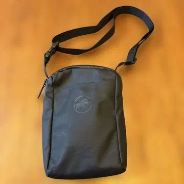 MAMMUT 마무트 Seon Pouch / black