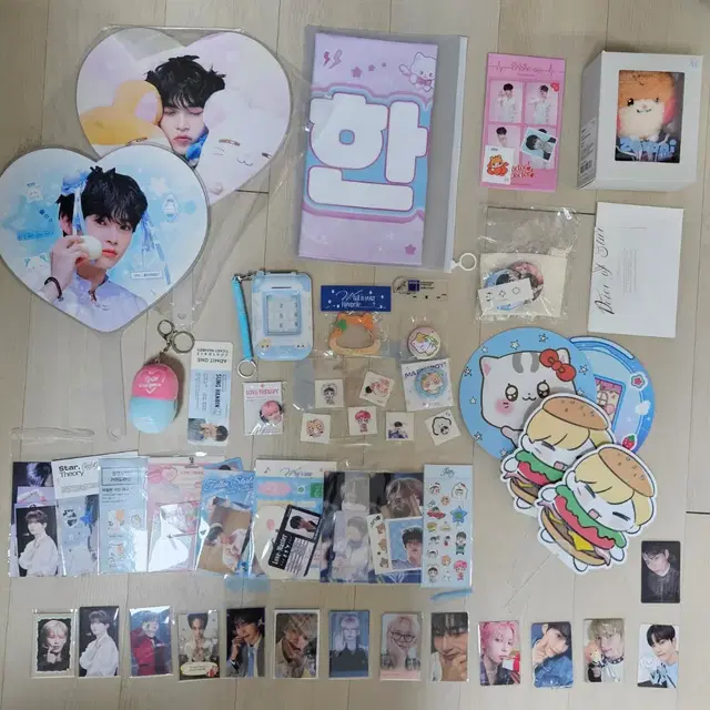 제로베이스원 인형/굿즈/포카/응원봉 일괄 판매