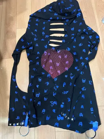 CyuCyuHa 데미지 가공 롱 T