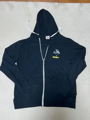 Powell BONES 뼈 디자인 후드 부착 후드티 블랙