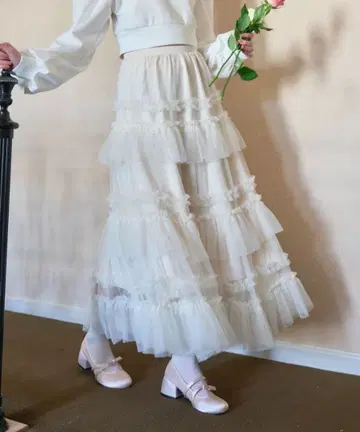 Lovilyn 티어드 샤샤 스커트 화이트