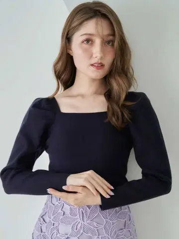 [택 포함 새상품] 노엘라 스퀘어 리브 니트