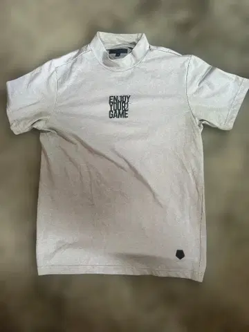 CALLAWAY 라이트 그레이 모크넥 이너로 딱 좋습니다