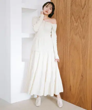 COCO DEAL 아지메 넥 티어드 니트 원피스 아이보리 사이즈 2