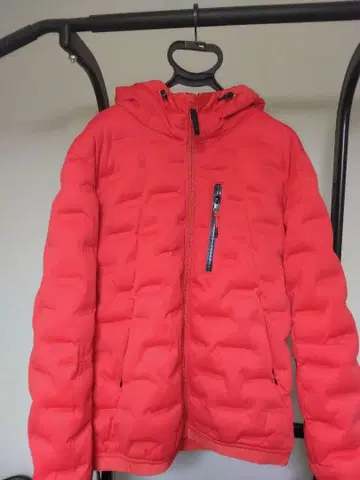 WORKMAN 빨간색 다운 자켓 L 사이즈