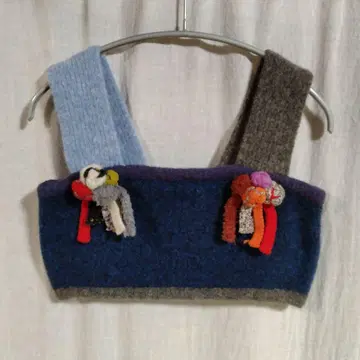 yanyan 야냔 니트 뷔스티에 울 베스트 블루 계열 장식 포함