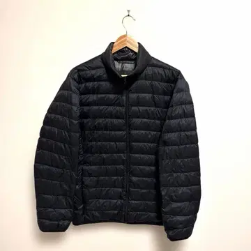 유니클로 울트라 라이트 다운 자켓 남성용 블랙 L