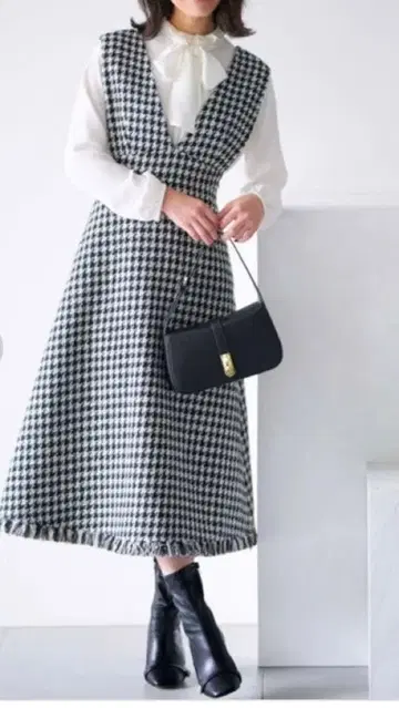 셀포드 트위드 롱 점퍼 드레스