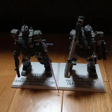 GUNDAM GM 슈퍼 커스텀 & GM 피규어 세트