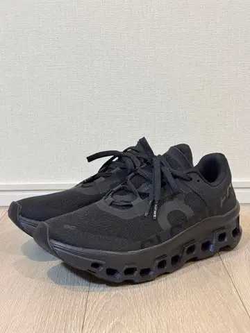 [ 새상품급, 정품 ] On Cloudmonster 올 블랙