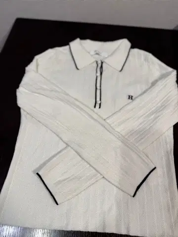 Her lip to 화이트 폴로 니트 M