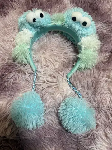 캐릭터풍 머리띠 스카이블루와 그린 컬러