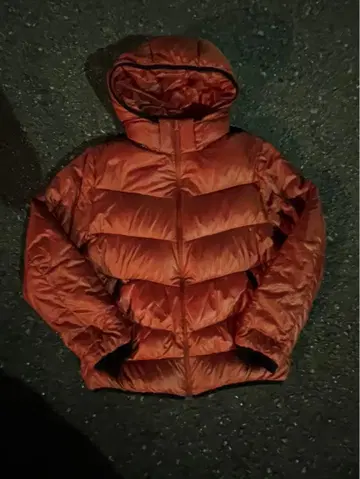 오렌지 후드 부착 다운 자켓