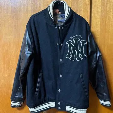 Alpha numeric 바시티 자켓 블랙