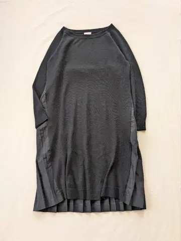 소노 백 플리츠 니트 원피스