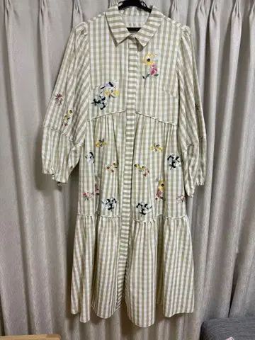 chesty 자수 장식 베이지 체크 셔츠 원피스