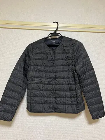 UNIQLO 울트라 라이트 다운 S 그레이 계열 체크