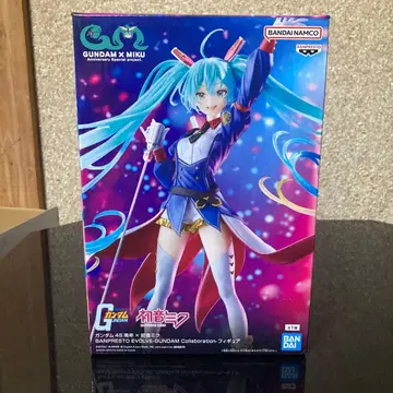 GUNDAM x MIKU 피규어
