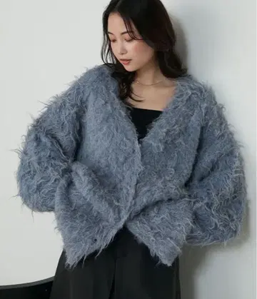 몬스터 샤기 니트 루즈 V넥 가디건