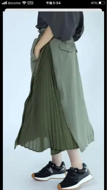 [ 택 포함 새상품 ] LASUD 지퍼 플리츠 스커트 ( 카키 )