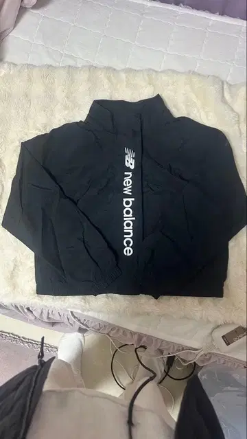 New Balance 블랙 자켓 XS