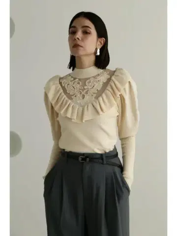 리본 자수 퍼프 슬리브 니트 질스튜어트 새상품